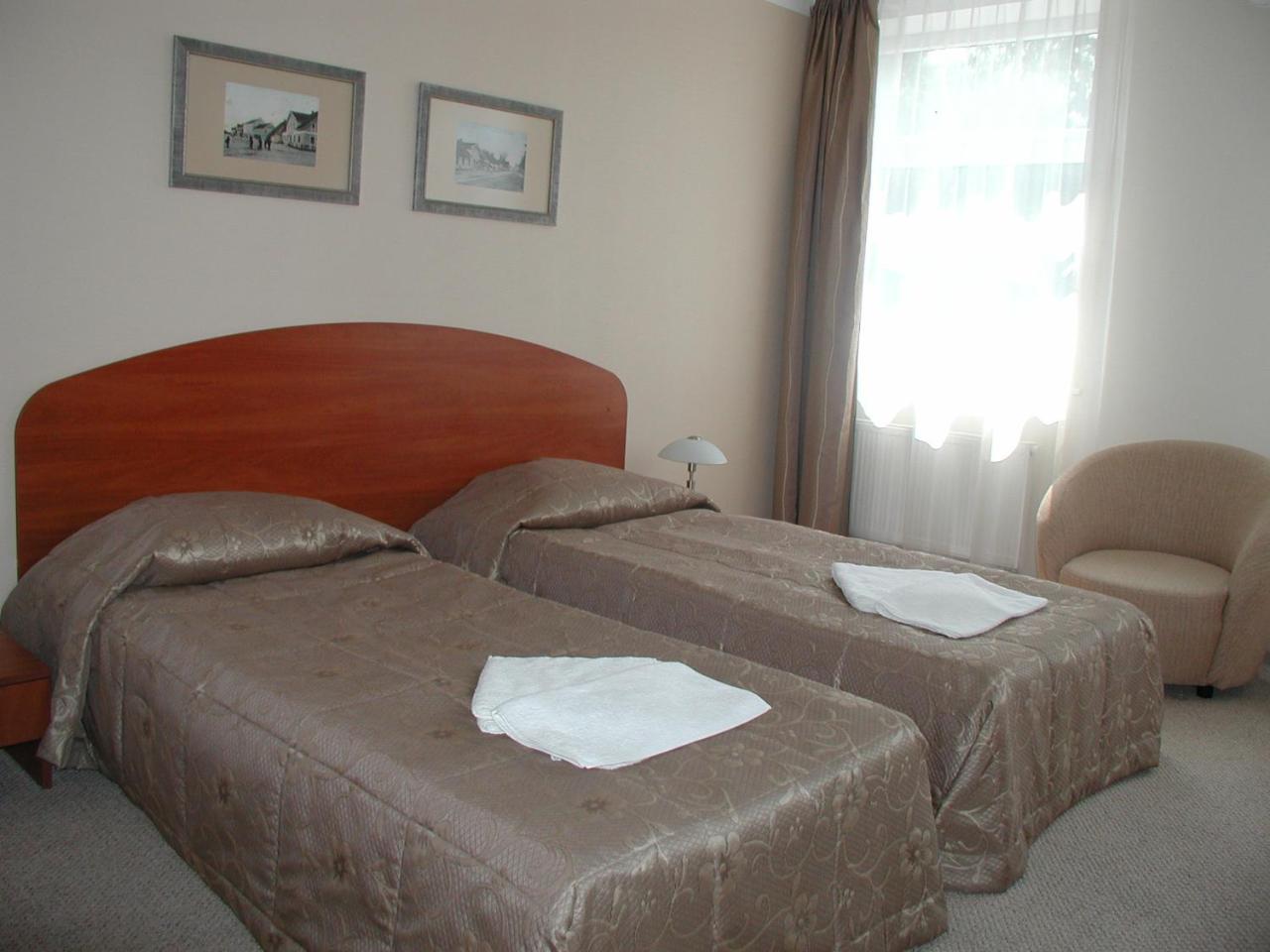 Deims Hotel Šilutė Buitenkant foto